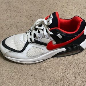 Nike Air Max Go Strong